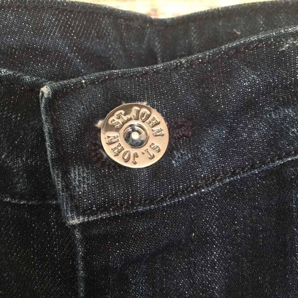 St. John Sport Dark Wash Straight Leg Jeans Size 6 5-Pocket Cotton Stretch - Picture 3 of 5